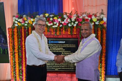 Rudolf Hausladen, CEO of BEUMER Group, at the laying of the foundation stone together with ShriVallabh Goyal, CEO and WTD of Reliance MET City.